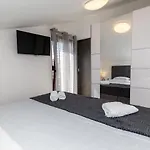 Апартаменты Gulin *